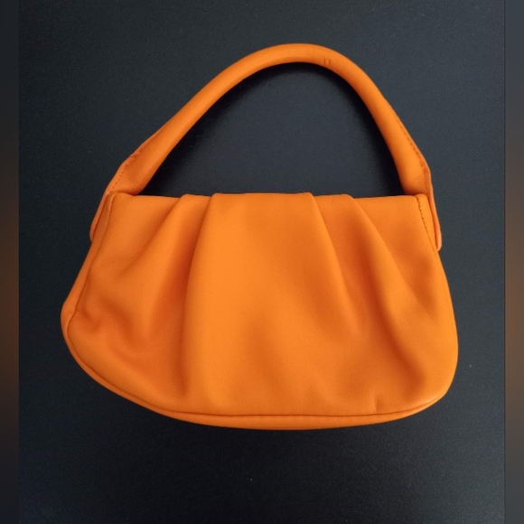 Hand Purse - Picture 1 of 5